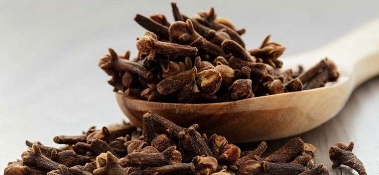 Minyak Essential Clove Membantu Menghilangkan Cacing