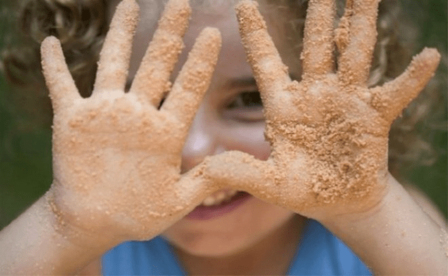 jangkitan oleh parasit melalui tangan kotor